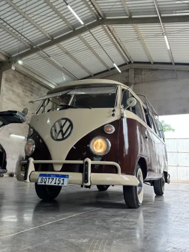 Volkswagen Kombi Standard/ Luxo/ Serie Prata 1976