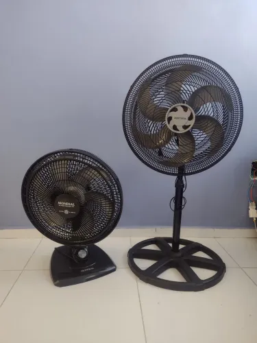 Dois Ventilador leia descrição