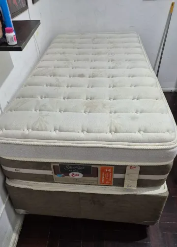 Vendo colchão e cama box semi nova