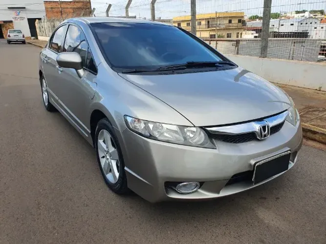 Honda Civic Sedan LXS 1.8/1.8 Flex 16V Mec. 4P 2010