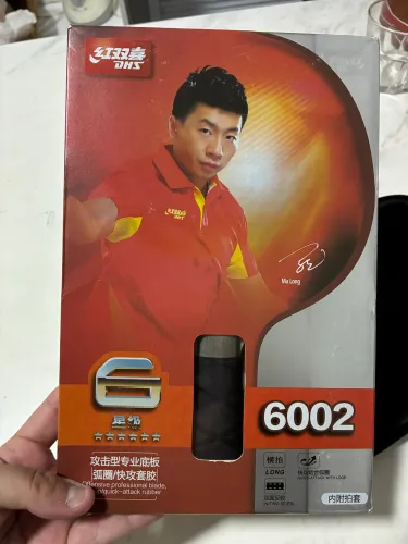 Raquete de Tênis de Mesa DHS 6002 mais estojo Loki 