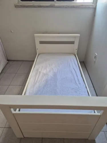 Cama infantil modelo Quater branca (134 cm x 80 cm) - Acompanha colchão