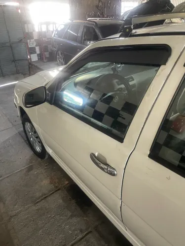 Volkswagen Gol Geração III Power 1.0 MI 16V Gasolina Mec. 4P 2002