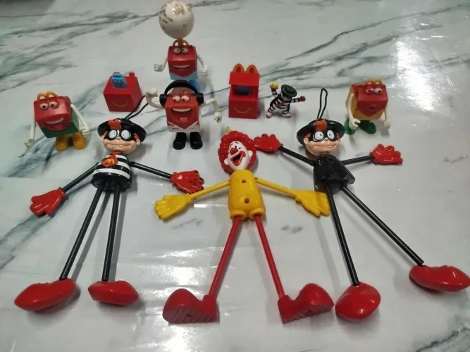 Vendo lote de brinquedo do McDonald's