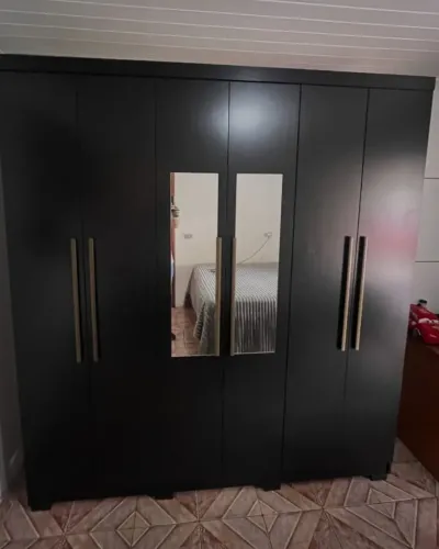 Promoção Guarda Roupa Preto com Espelho- 15/01/2026