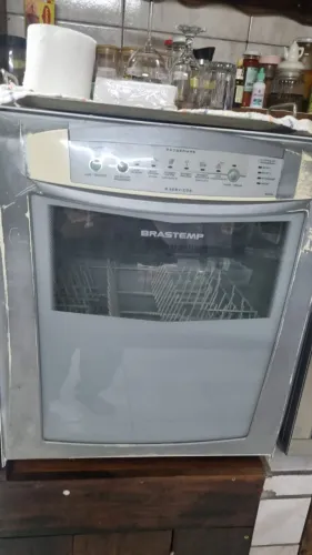 Lava-louças 220V (Com defeito na placa) - Vendo/Troco