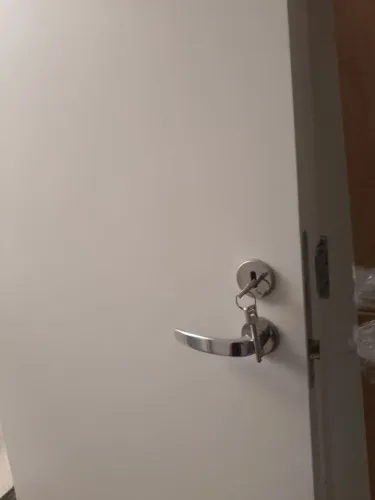 Porta semi-nova