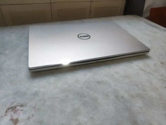 Notebook GAMER Dell Core i7 NVidia Geforce bateria boa dourado