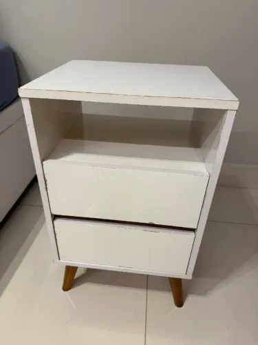 Mesa de Cabeceira