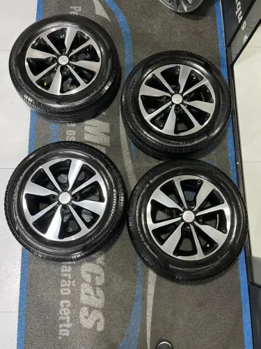 Rodas aro 15 com pneus novos