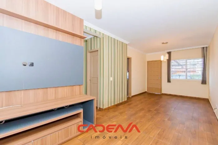 Sobrado com 3 quartos e 2 vagas para aluguel no Novo Mundo