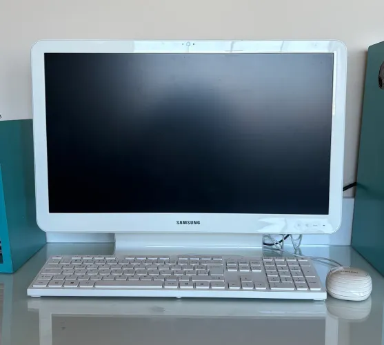 Computador All-in-One Samsung 21,5? | 256 GB | Kit original 