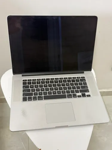 MacBook Pro i7 