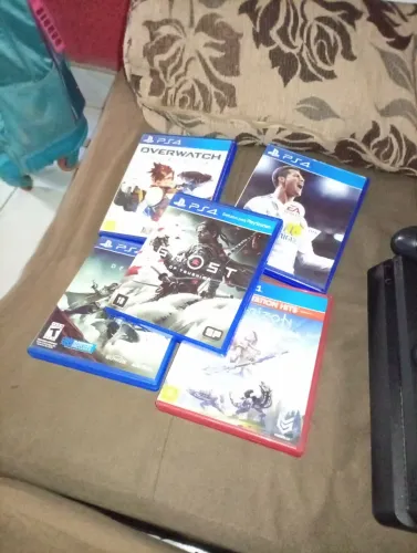 Vendo meu PS4 semi novo