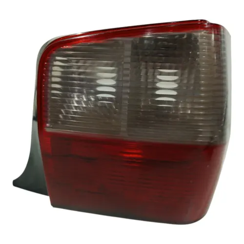 Lanterna Direita Fiat Uno Mille 2004 2005 2006 A 2012 Avaria Direito/passageiro