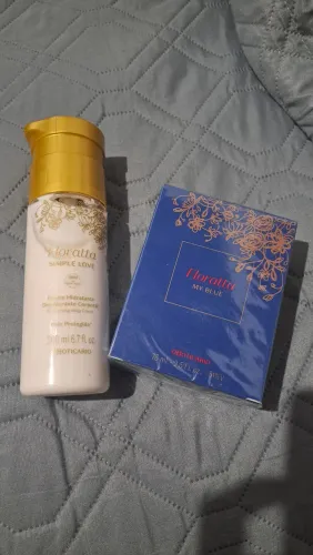 Hidratante e perfume floratta 