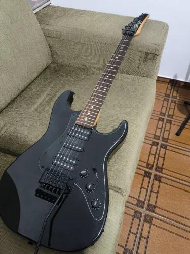 Guitarra Seizi Floyd Rose