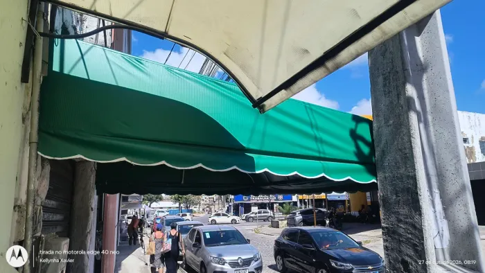 vende-se Toldo para o seu comércio. Apenas um mês de uso.