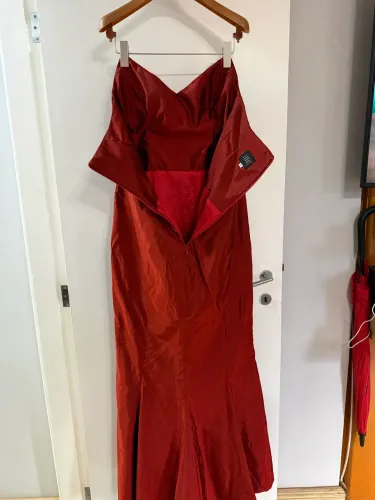 Vestido de Festa bordô