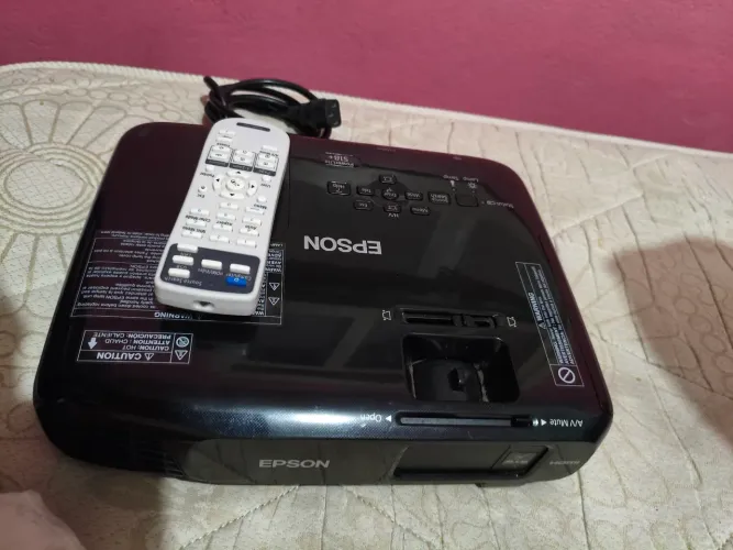 Projetor Epson s18