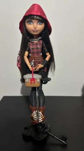 Ever After High - Cerise W1