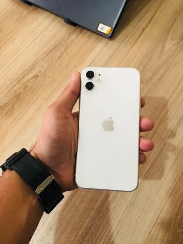 iPhone 11 64GB branco 
