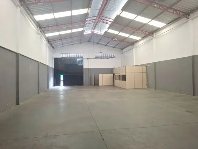 Galpão 360M2, próximo ao CEASA, Bem Localizado