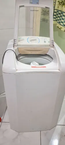 Electrolux 9kg funcionando pra conserto ou tirar peças 
