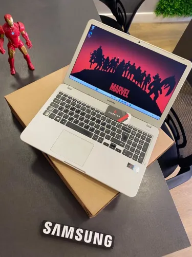 Notebook SAMSUMG 4GB CORE i3-7020 256 GB SSD