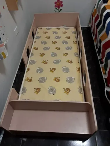 Cama infantil individual menina