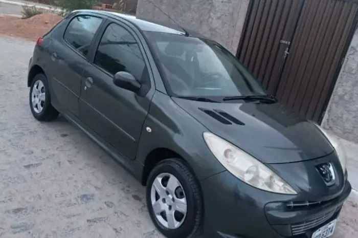 Peugeot 207 XR 1.4 Flex 8V 5P 2012
