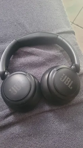 Lindo fone de ouvido JBL
