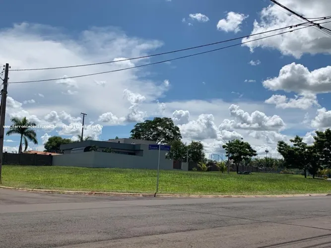 Terreno em Condomínio para Venda em Álvares Machado, Valencia II