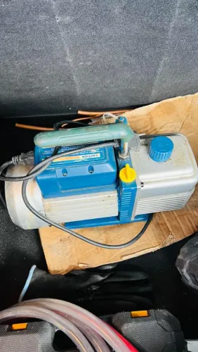 Bomba de Vácuo Profissional 6cfm Simples Estágio Bivolt