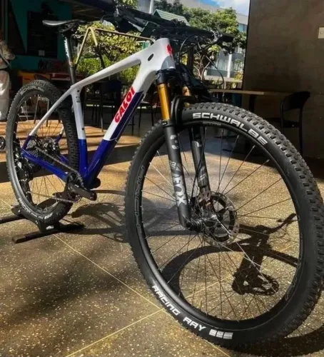 Caloi Elite Carbon Team XTR 12v | 9,6kg | Fox Kashima | Bike Top