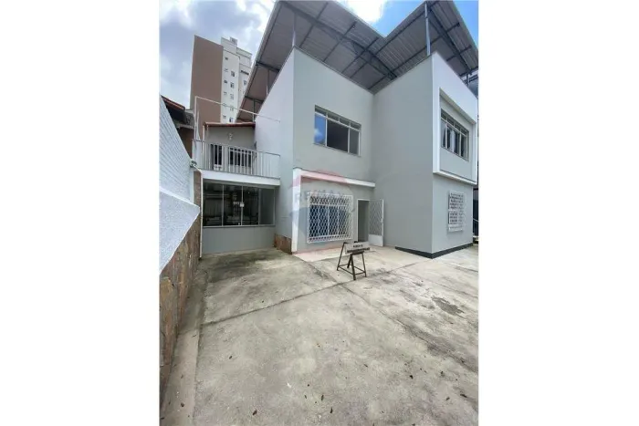 Espaço Comercial versátil disponível para locação em endereço nobre !! Bom Pastor - Juiz d