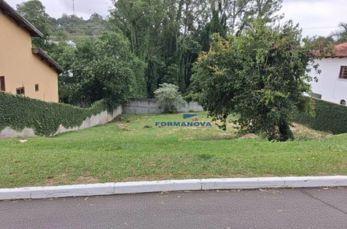 Terreno à venda no Condomínio Nova Higienópolis - Granja Viana / Jandira/SP