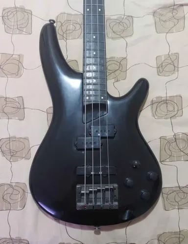 Baixo elétrico Ibanez SDGR SR1000