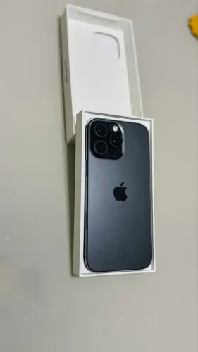iPhone 16 Pro Max 256gb Menos de Um Ano de Uso