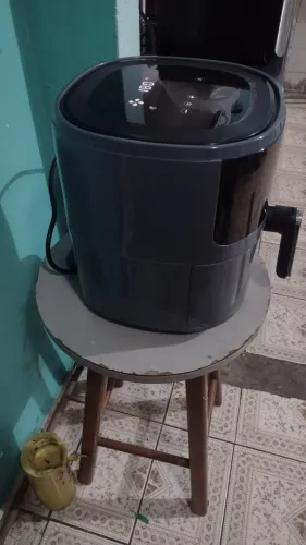 Vendo uma erfray Elgin semi nova de 5litros