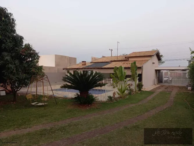 Chácara para Venda em Marília, Condomínio Campo Belo, 3 dormitórios, 1 suíte, 4 banheiros,