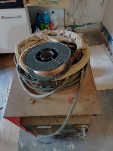 Vendo máquina de solda bambozzi Mig tri fasico industrial