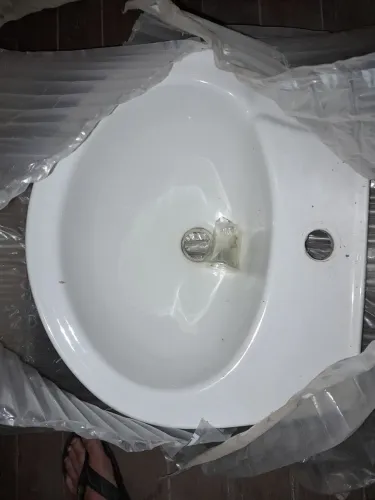 DUAS PIAS DE BANHEIRO NOVAS