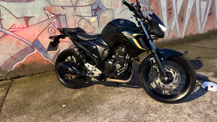 Yamara FZ25 ABS