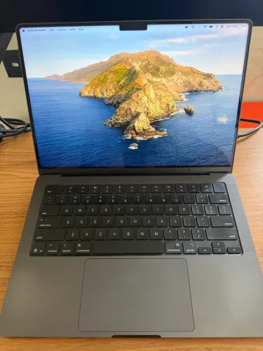 MacBook PRO M5