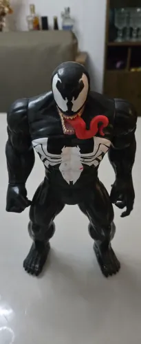 Bonecos marvel e vingadores original usado
