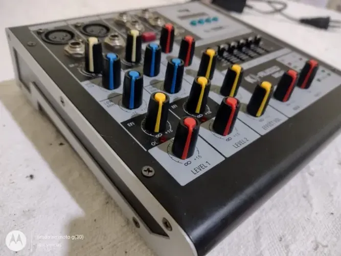 Mesa de som 4 canais, K-audio MS40, Bivolt com fonte