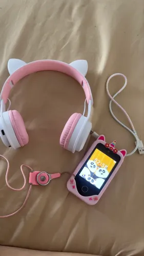 Celular infantil comprado na Espanha