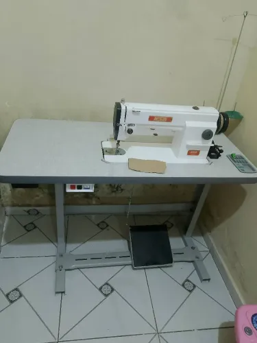 Vendo máquina de costura 