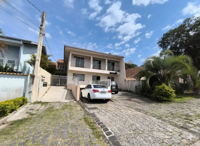 Loja térrea com 6 Salas com acesso exclusivo, de frente à rua, próximo ao Supermercado Con